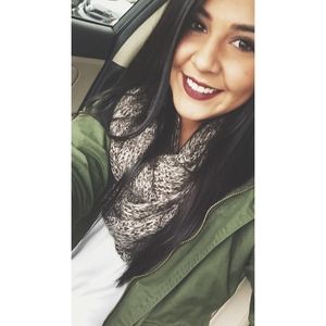 Meet your Posher, Taylor